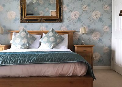 Room view of the anchroage showing all the room ammeneties